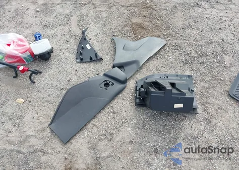 2013 Ford Focus Se из США, поврежденный, VIN 1FADP3K26DL341006